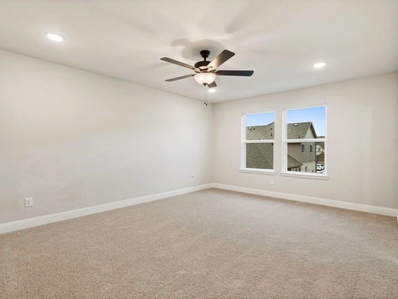 Spacious, unfurnished interior of a new home in Lake Park Villas, Wylie (Image 24).