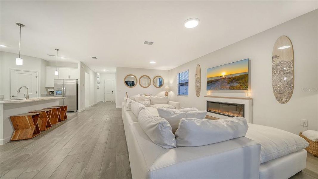 Furnished interior view inside a new home in Lorraine Lakes at Lakewood Ranch, Lakewood Ranch (Image 38).