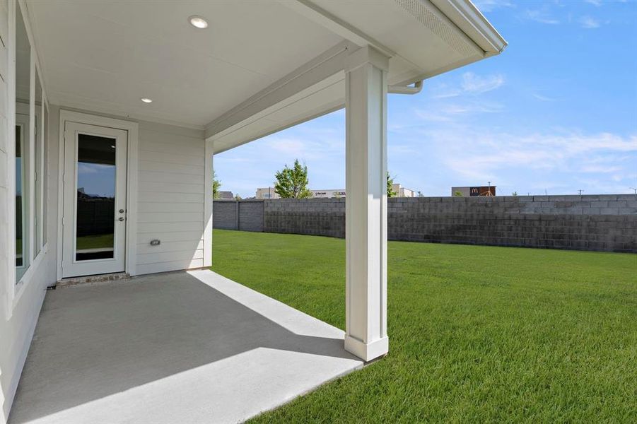 25. 2600 Andorra - Patio