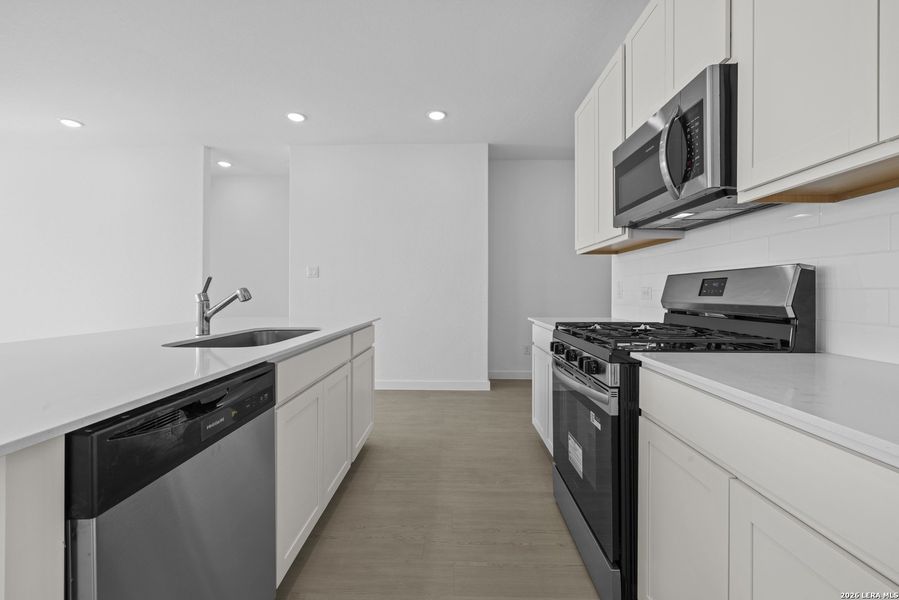 Furnished interior view inside a new home in Voss Farms, New Braunfels (Image 6). Furnished interior view inside a new home in Voss Farms, New Braunfels (Image 6).
