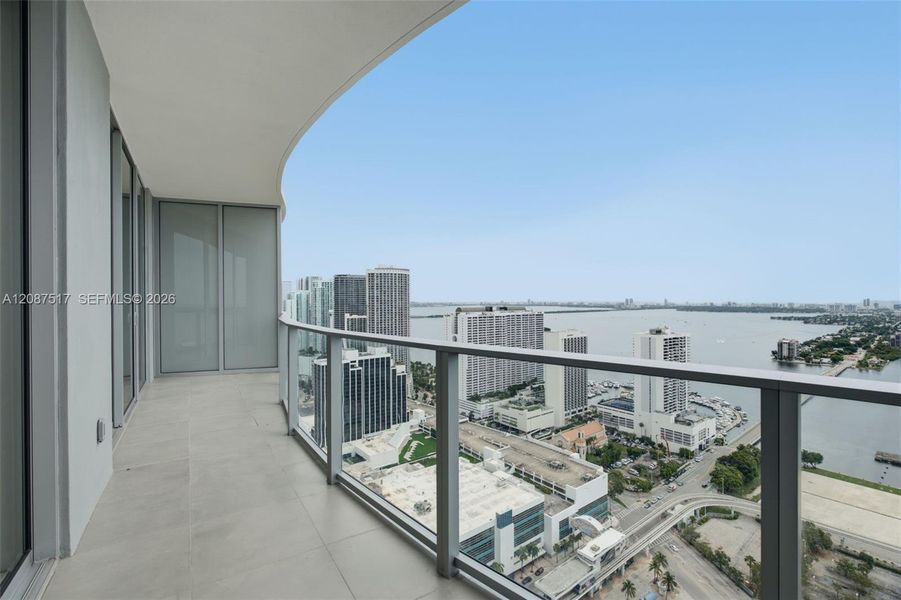 Condo located in Miami, FL showcasing its design and architecture (Image 36).