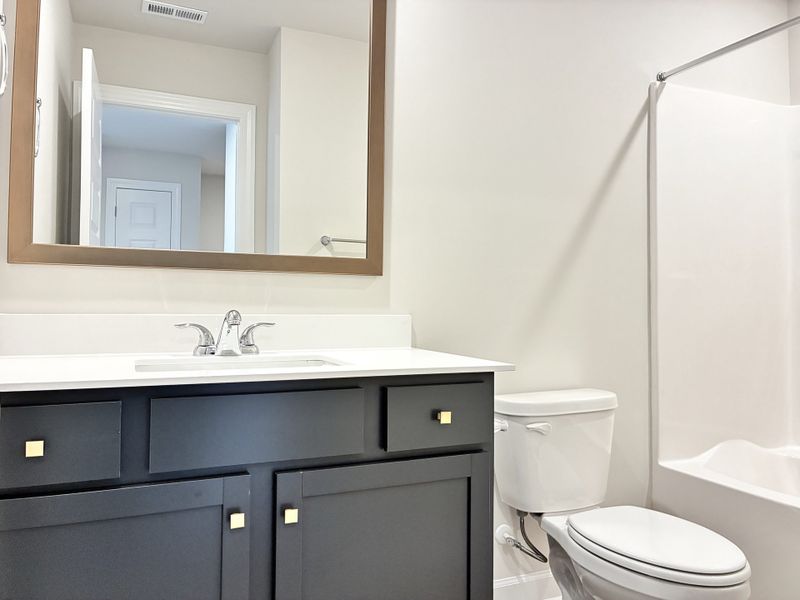 Furnished interior view inside a new home in Holly Ridge, Greenville (Image 9).