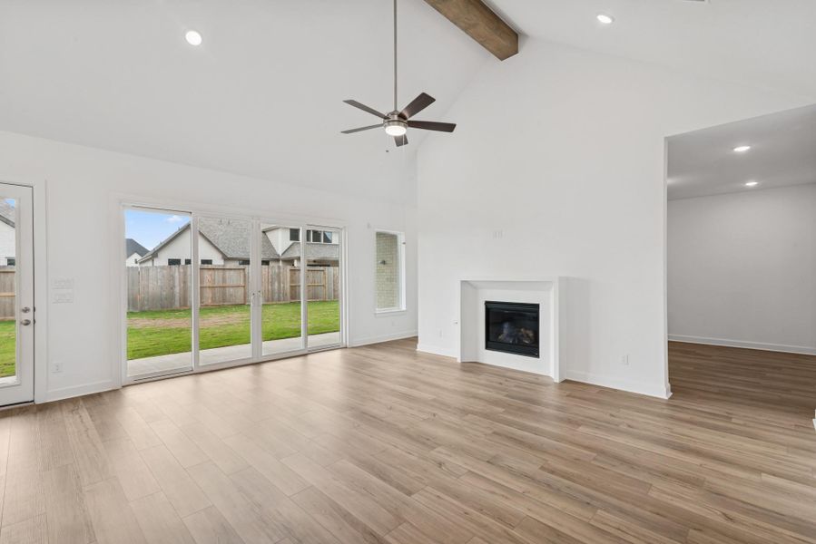 Spacious, unfurnished interior of a new home in Jordan Ranch 70' Homesites, Fulshear (Image 26).