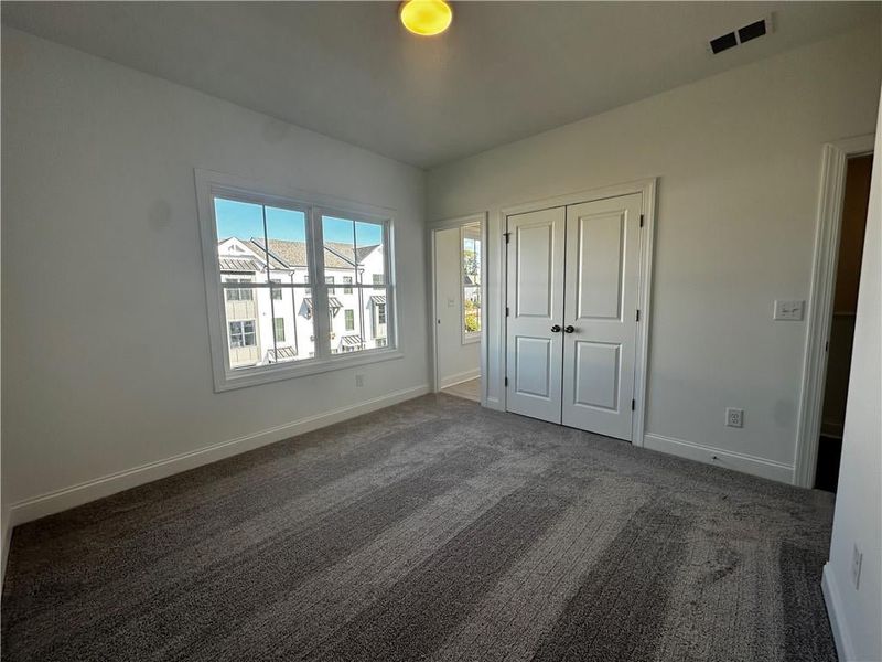 Guest Bedroom #2 On Upper Level with Full bathroom!