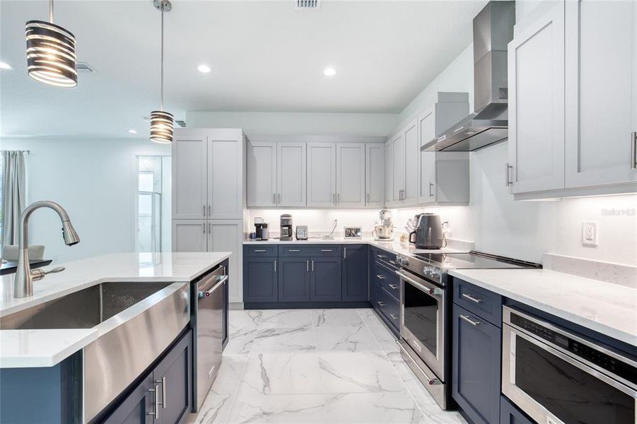 Furnished interior view inside a new home in , Daytona Beach (Image 67).