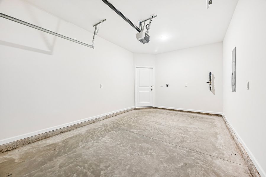 Spacious, unfurnished interior of a new home in Trenton Place, Roebuck (Image 23).