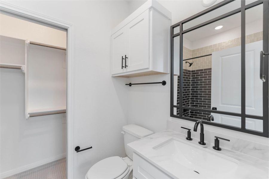 Furnished interior view inside a new home in , Houston (Image 5). Furnished interior view inside a new home in , Houston (Image 5).