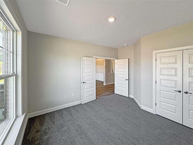 Spacious, unfurnished interior of a new home in Tuscany Hills, Douglasville (Image 12).