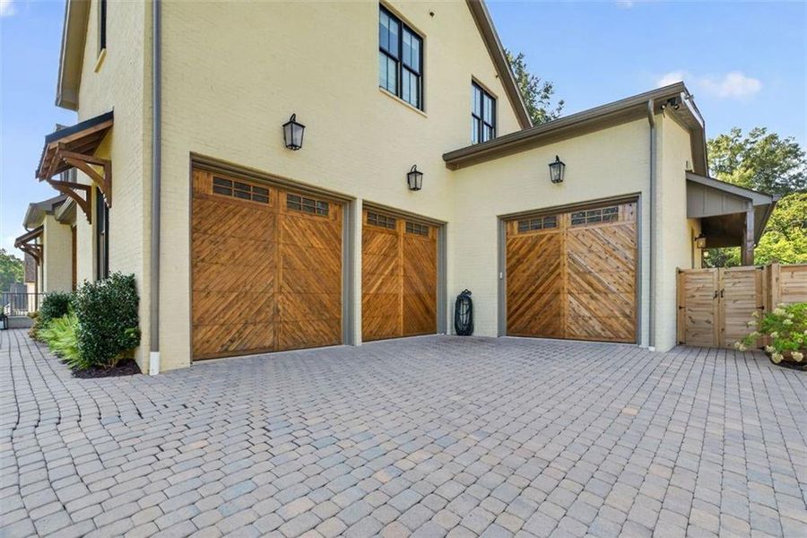 Exterior details and patio area of a home in , Alpharetta (Image 31).