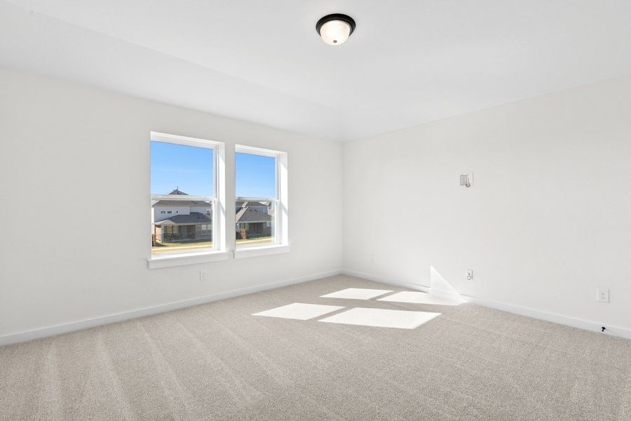 Spacious, unfurnished interior of a new home in University Heights, Round Rock (Image 26).