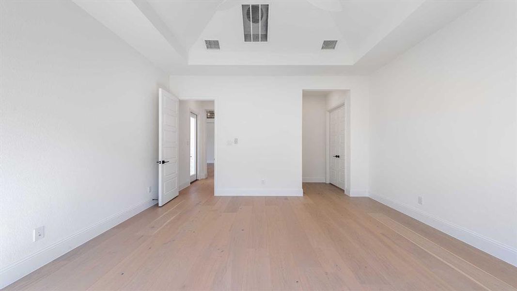 Spacious, unfurnished interior of a new home in Fields 60', Frisco (Image 22).