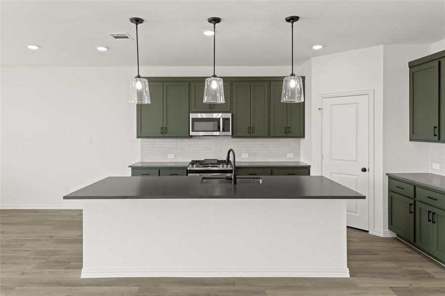 1400 Diamond Peak  Kitchen