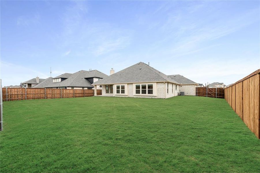Exterior details and patio area of a home in Somerset Classic 70s & 80s, Mansfield (Image 4). Exterior details and patio area of a home in Somerset Classic 70s & 80s, Mansfield (Image 4).