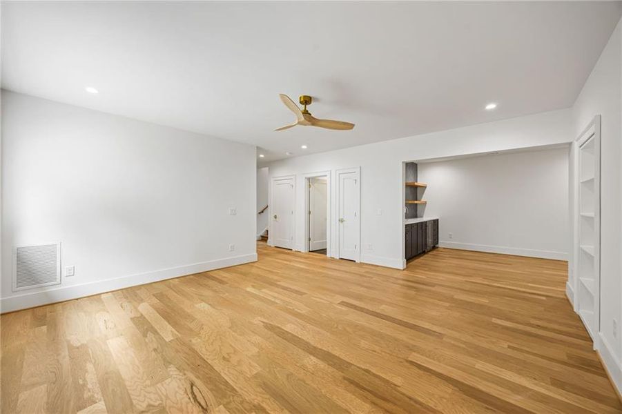 Spacious, unfurnished interior of a new home in , Atlanta (Image 53). Spacious, unfurnished interior of a new home in , Atlanta (Image 53).