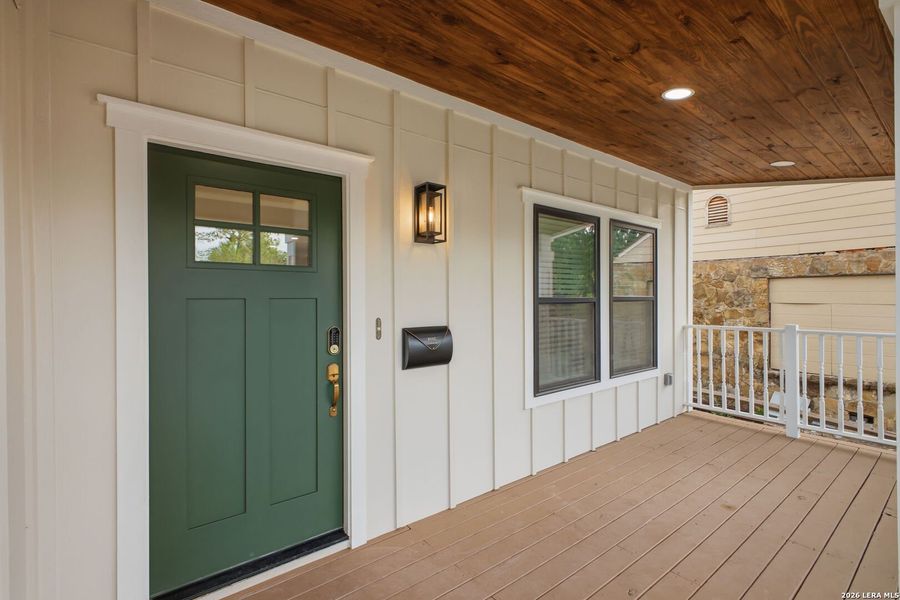 Exterior details and patio area of a home in , San Antonio (Image 35).
