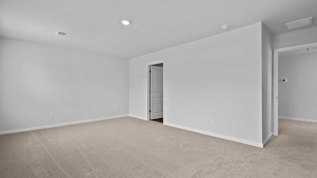 Representative unfurnished interior of a home built from the ROBIE by D.R. Horton in Hillcrest, Ravenel (Image 22).