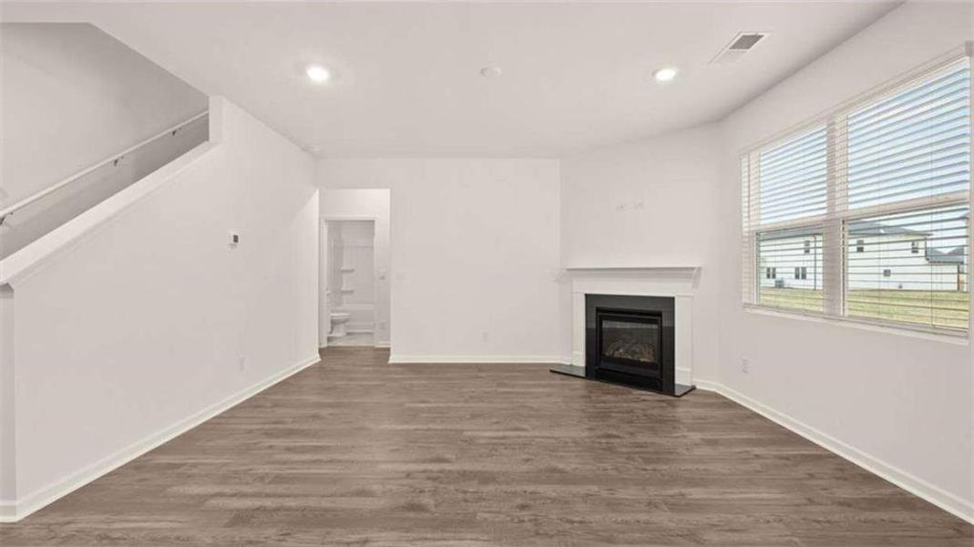 Spacious, unfurnished interior of a new home in Poplar Preserve, Newnan (Image 22).