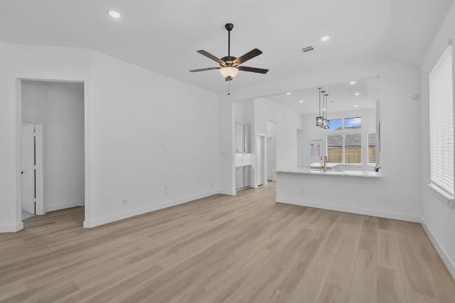 Representative unfurnished interior of a home built from the Oslo by Chesmar Homes in Nolina, Georgetown (Image 19). Representative unfurnished interior of a home built from the Oslo by Chesmar Homes in Nolina, Georgetown (Image 19).