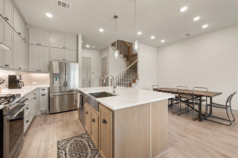 Furnished interior view inside a new home in , Farmers Branch (Image 19).