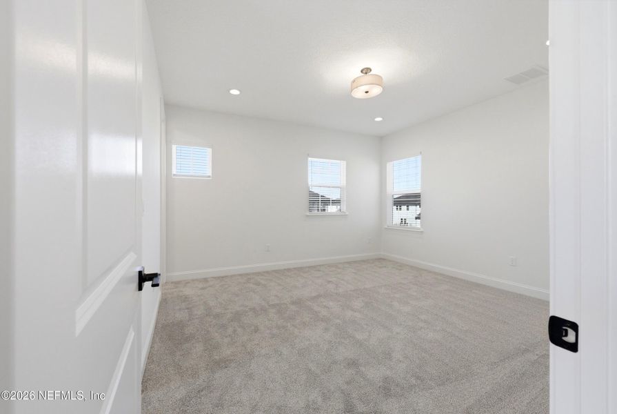 Spacious, unfurnished interior of a new home in Silver Landing At Silverleaf, St. Augustine (Image 47).