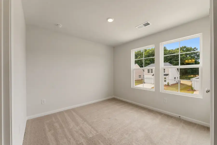 Spacious, unfurnished interior of a new home in Evergreen, Spartanburg (Image 13). Spacious, unfurnished interior of a new home in Evergreen, Spartanburg (Image 13).