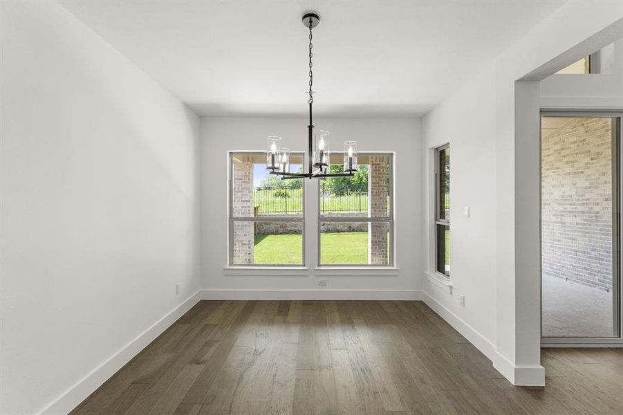 Spacious, unfurnished interior of a new home in Inspiration, Seis Lagos (Image 23). Spacious, unfurnished interior of a new home in Inspiration, Seis Lagos (Image 23).