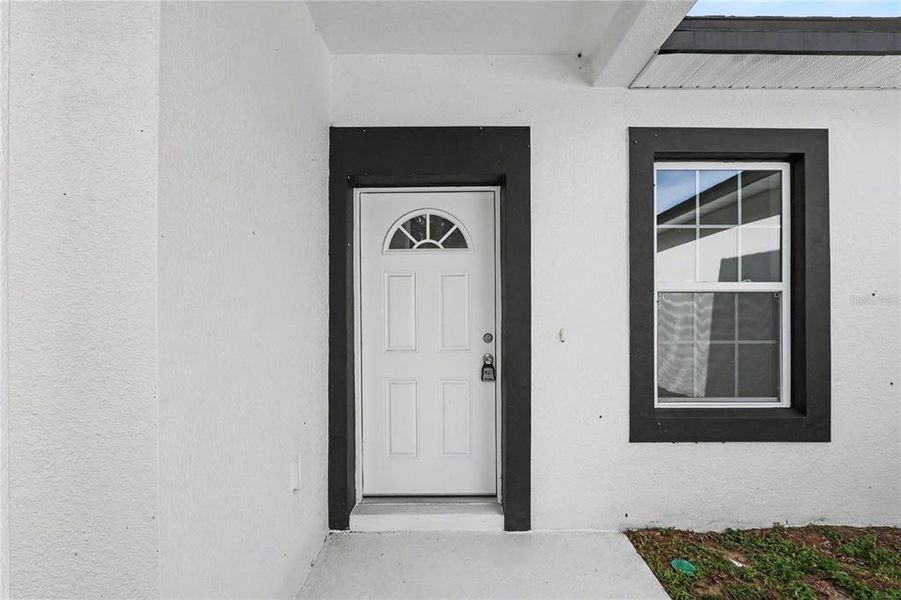 Exterior details and patio area of a home in , Ocala (Image 3).