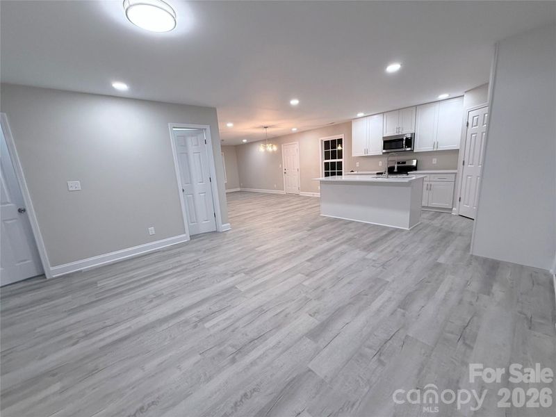 Spacious, unfurnished interior of a new home in , Mooresville (Image 34).