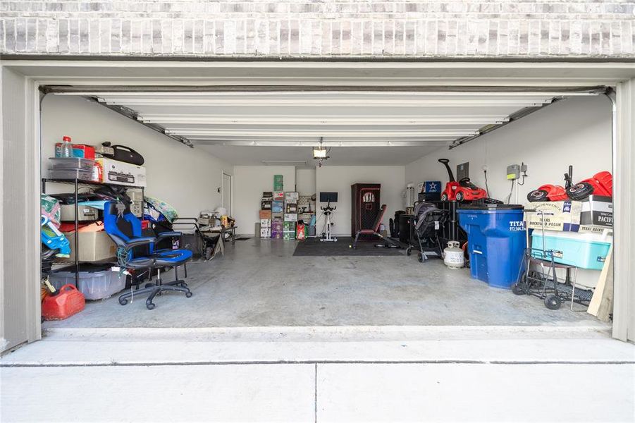 Exterior details and patio area of a home in Lakewood Trails, Forney (Image 21).