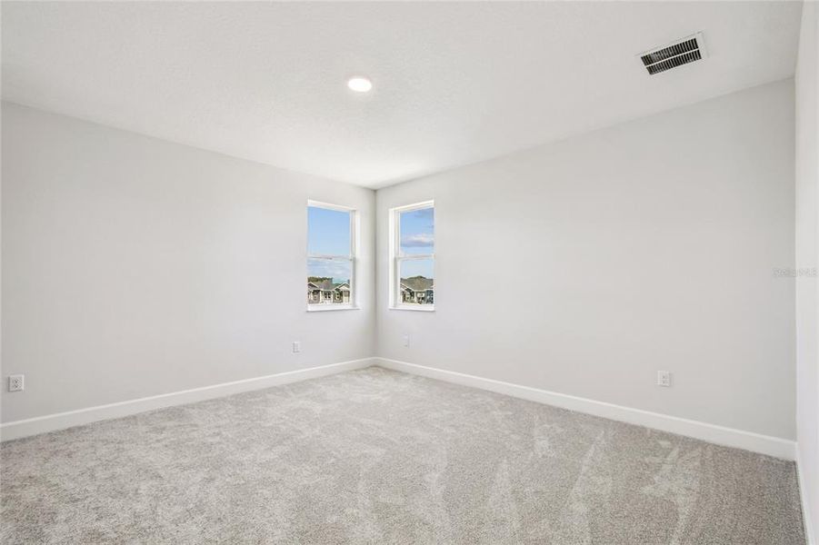 Spacious, unfurnished interior of a new home in Emerson Pointe, Apopka (Image 37).