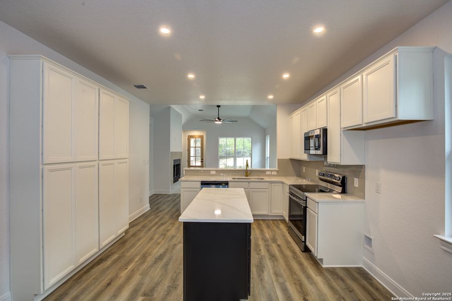 Furnished interior view inside a new home in , Wimberley (Image 11).