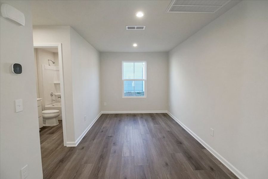 Spacious, unfurnished interior of a new home in Coopers Mill, Westminster (Image 17).