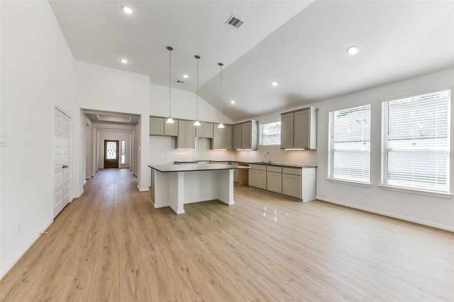 Spacious, unfurnished interior of a new home in Encino Estates, Dayton (Image 20). Spacious, unfurnished interior of a new home in Encino Estates, Dayton (Image 20).
