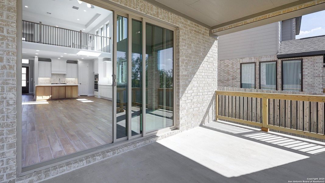 Exterior details and patio area of a home in Ladera 50', San Antonio (Image 29).