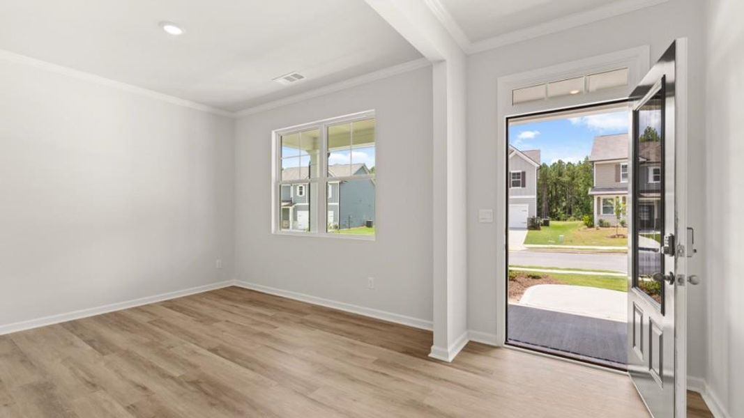 Spacious, unfurnished interior of a new home in Lost Creek, Dallas (Image 20).