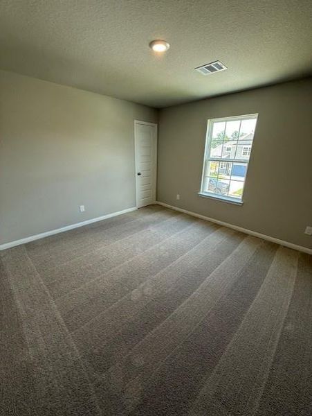 Spacious, unfurnished interior of a new home in Townsend Reserve, Splendora (Image 20).