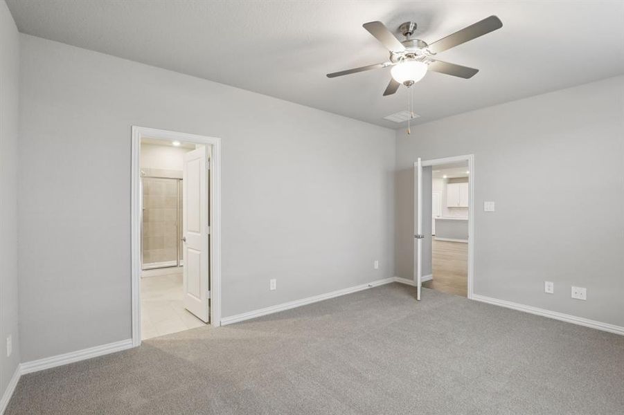 Spacious, unfurnished interior of a new home in Parks at Foster Crossing - Premier Series, Anna (Image 28). Spacious, unfurnished interior of a new home in Parks at Foster Crossing - Premier Series, Anna (Image 28).