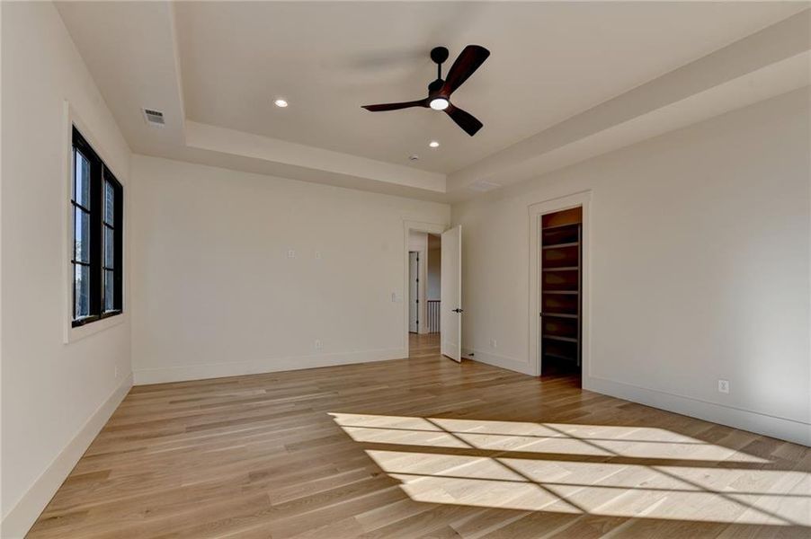 Spacious, unfurnished interior of a new home in , Alpharetta (Image 71). Spacious, unfurnished interior of a new home in , Alpharetta (Image 71).