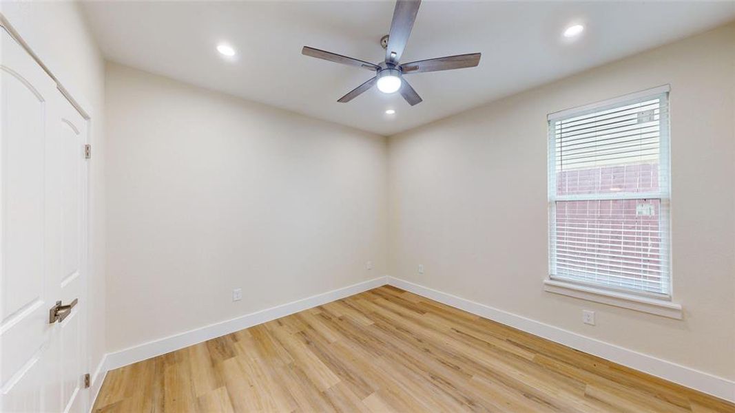 Spacious, unfurnished interior of a new home in , Grand Prairie (Image 30).