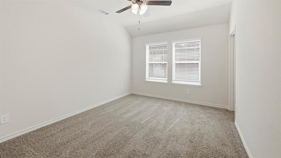 Spacious, unfurnished interior of a new home in Winchester Crossing, Princeton (Image 22).