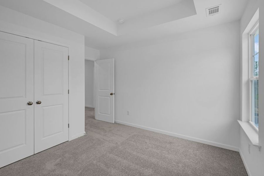 Spacious, unfurnished interior of a new home in Rosewood Farm, Lawrenceville (Image 19).