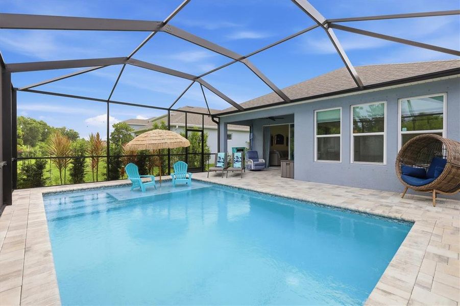 Exterior details and patio area of a home in Palmero, Nokomis (Image 23).
