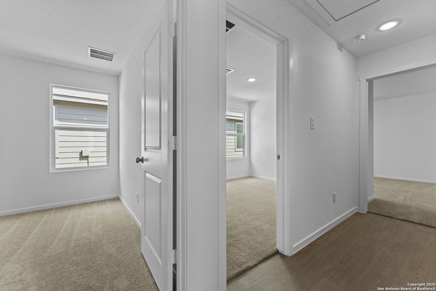 Spacious, unfurnished interior of a new home in , New Braunfels (Image 16).