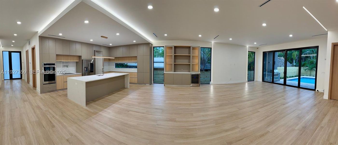 Image 50 of a home in .