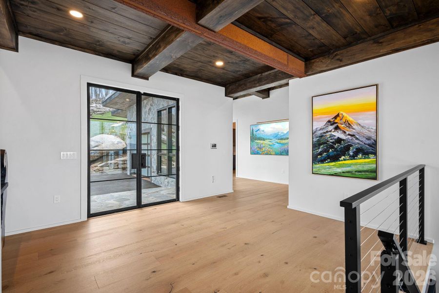 Spacious, unfurnished interior of a new home in , Banner Elk (Image 16).