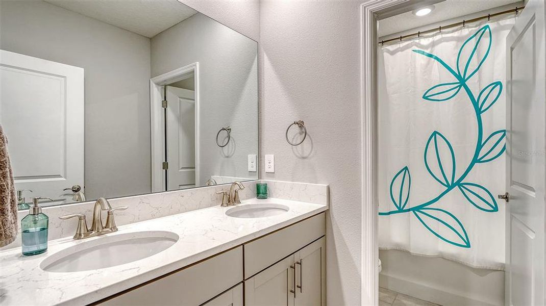 Image 37 of a home in Star Farms at Lakewood Ranch.