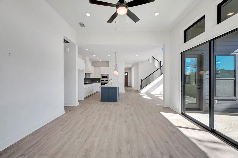 Spacious, unfurnished interior of a new home in ARTAVIA 50' Homesites, Conroe (Image 33). Spacious, unfurnished interior of a new home in ARTAVIA 50' Homesites, Conroe (Image 33).