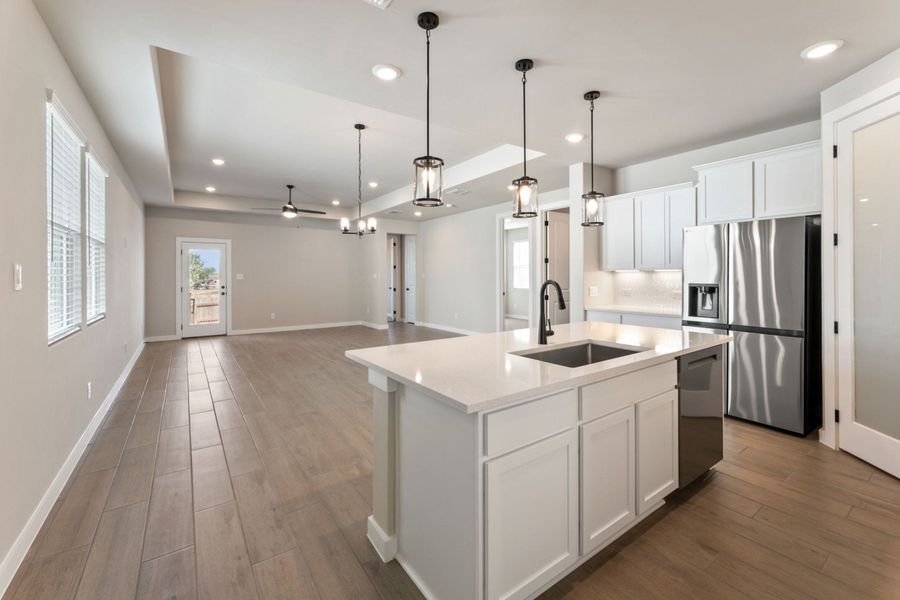 Representative furnished interior of a home built from the Pecos by Hakes Brothers in Highland Ridge, New Braunfels (Image 10).