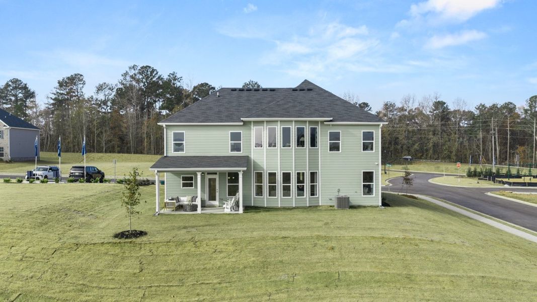 Representative exterior details of a home built from the Savannah by D.R. Horton in Evergreen Crossing, Locust Grove (Image 23).