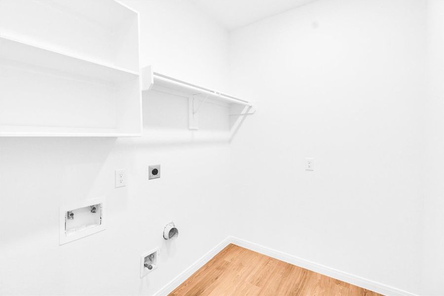 Spacious, unfurnished interior of a new home in , Houston (Image 28).